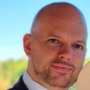Robert Staaf, LCSW Robert Staaf — licensed mental health professional